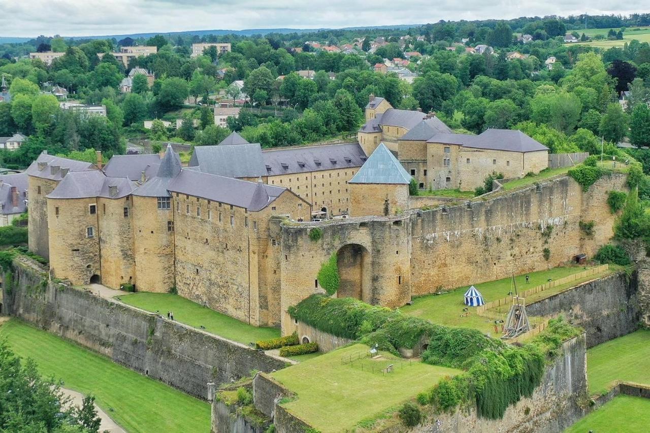 La Chambre D'Angele Sedan Kültér fotó